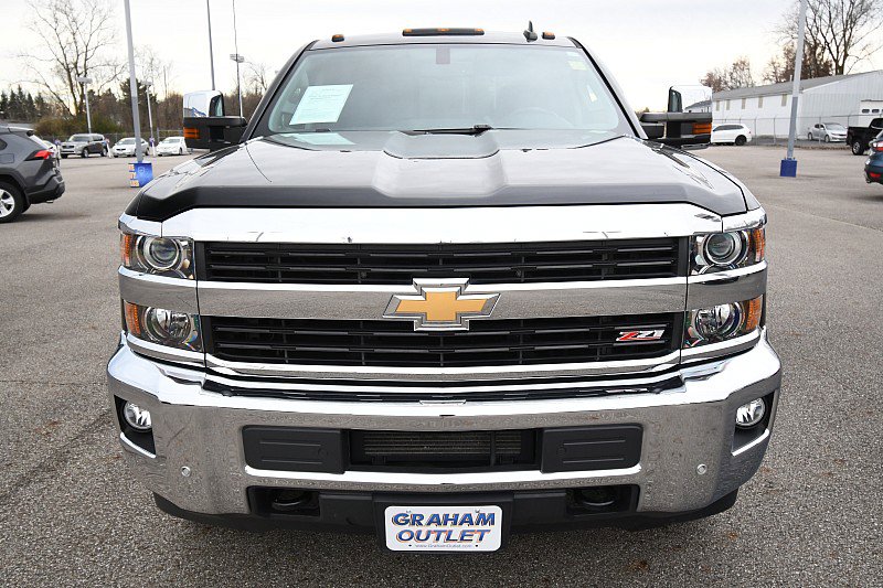 2015 Chevrolet Silverado 2500HD LTZ photo 2