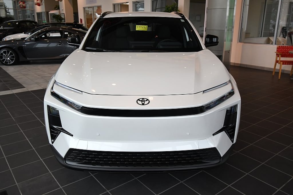 New 2026 Toyota C-HR SE SUV