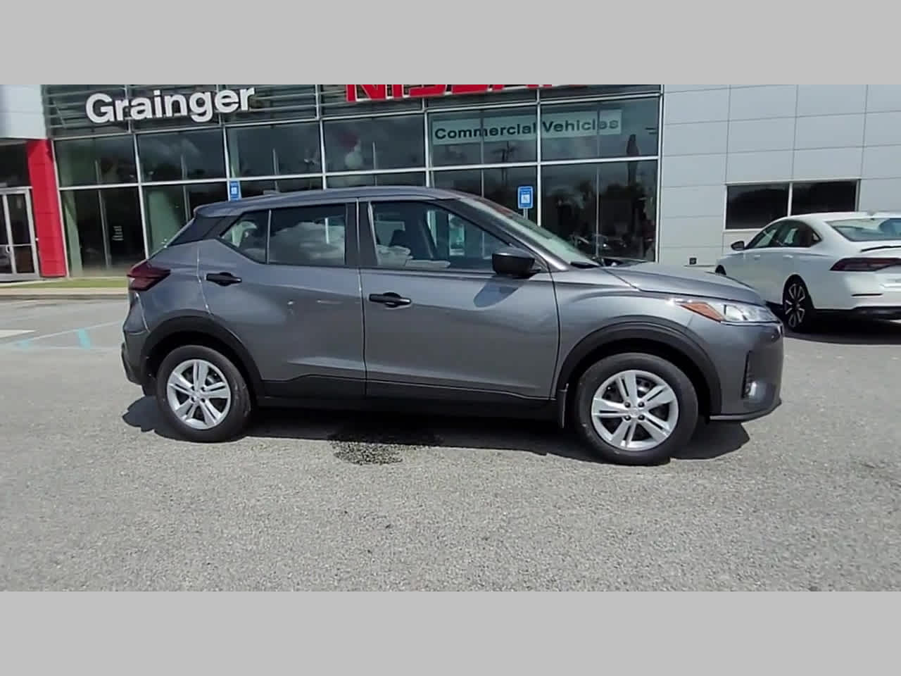 2025 Nissan KICKS PLAY Base - Photo 35