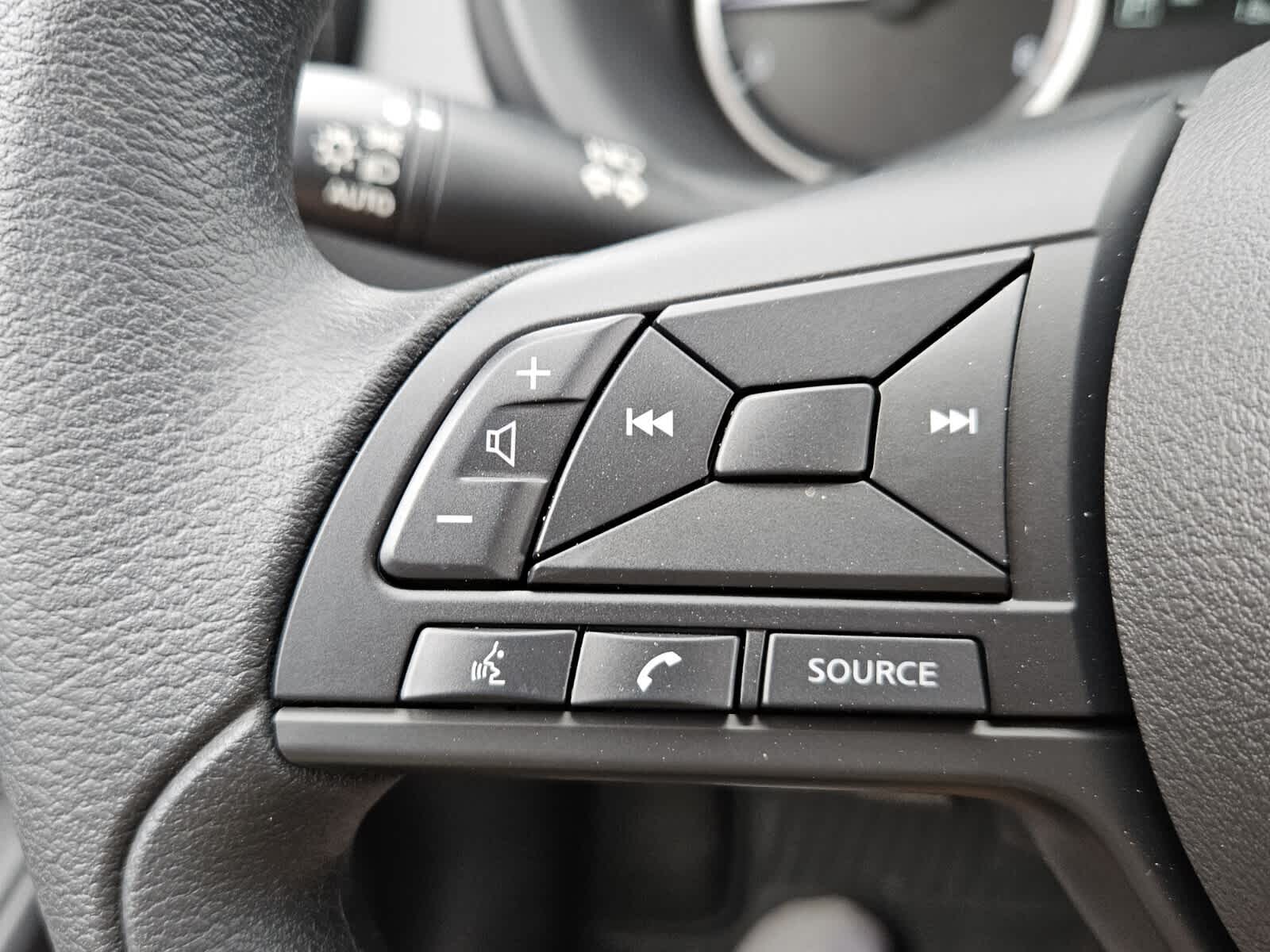 2025 Nissan KICKS PLAY Base - Photo 12