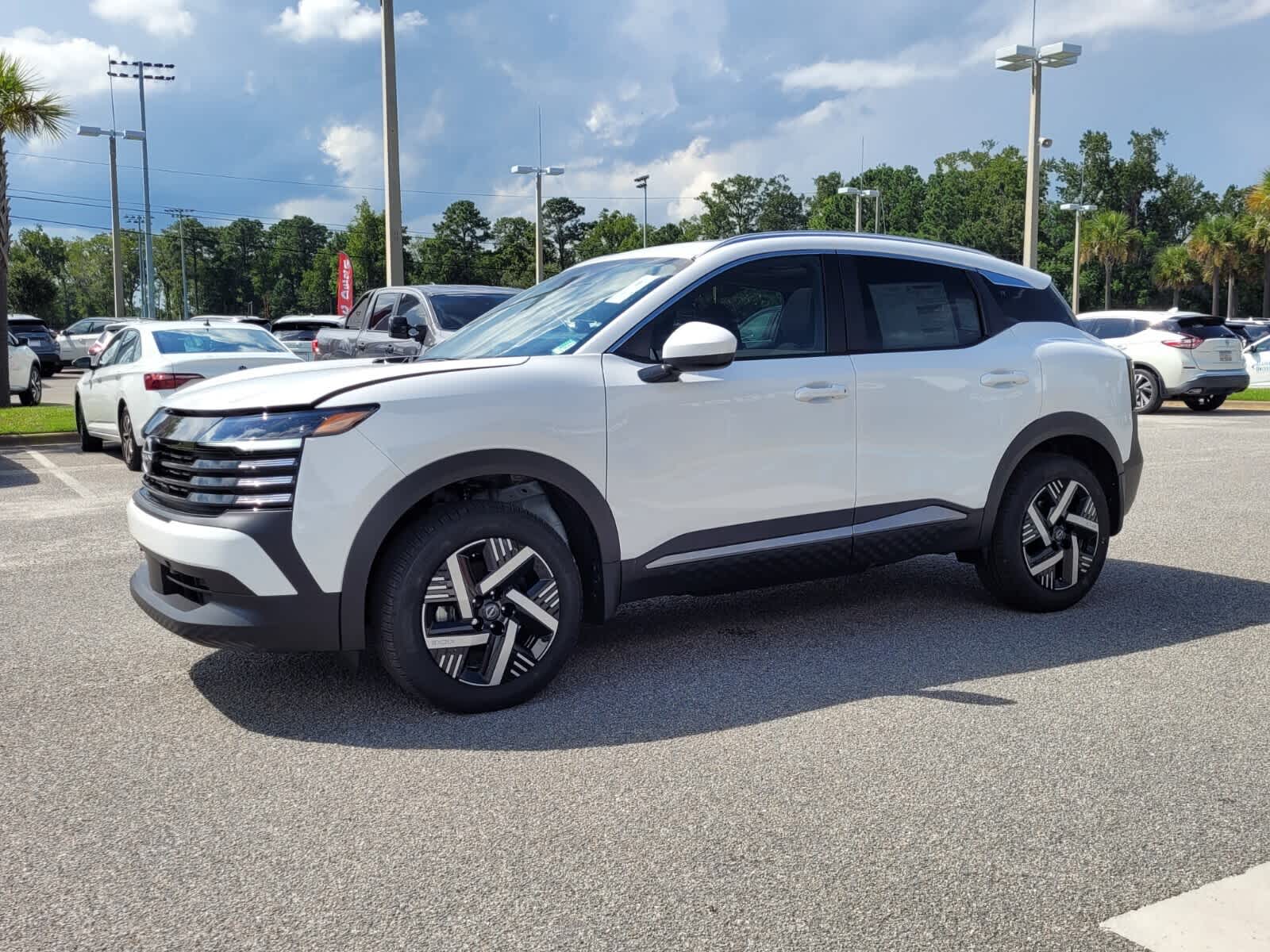 2025 Nissan Kicks SV photo 2