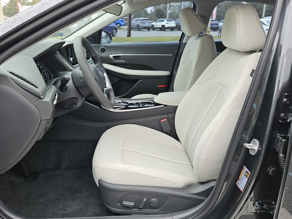 Used 2023 Hyundai Sonata SEL Sedan