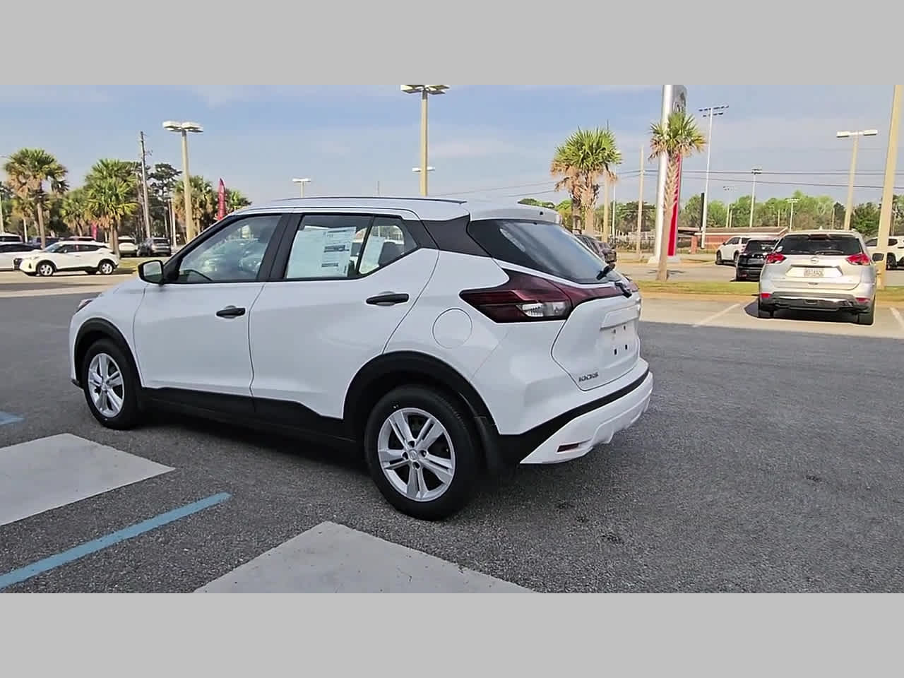 2025 Nissan KICKS PLAY Base - Photo 26