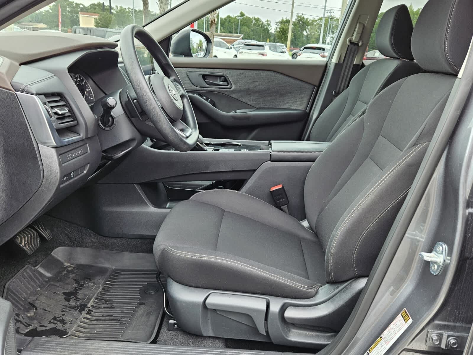2023 Nissan Rogue S photo 2