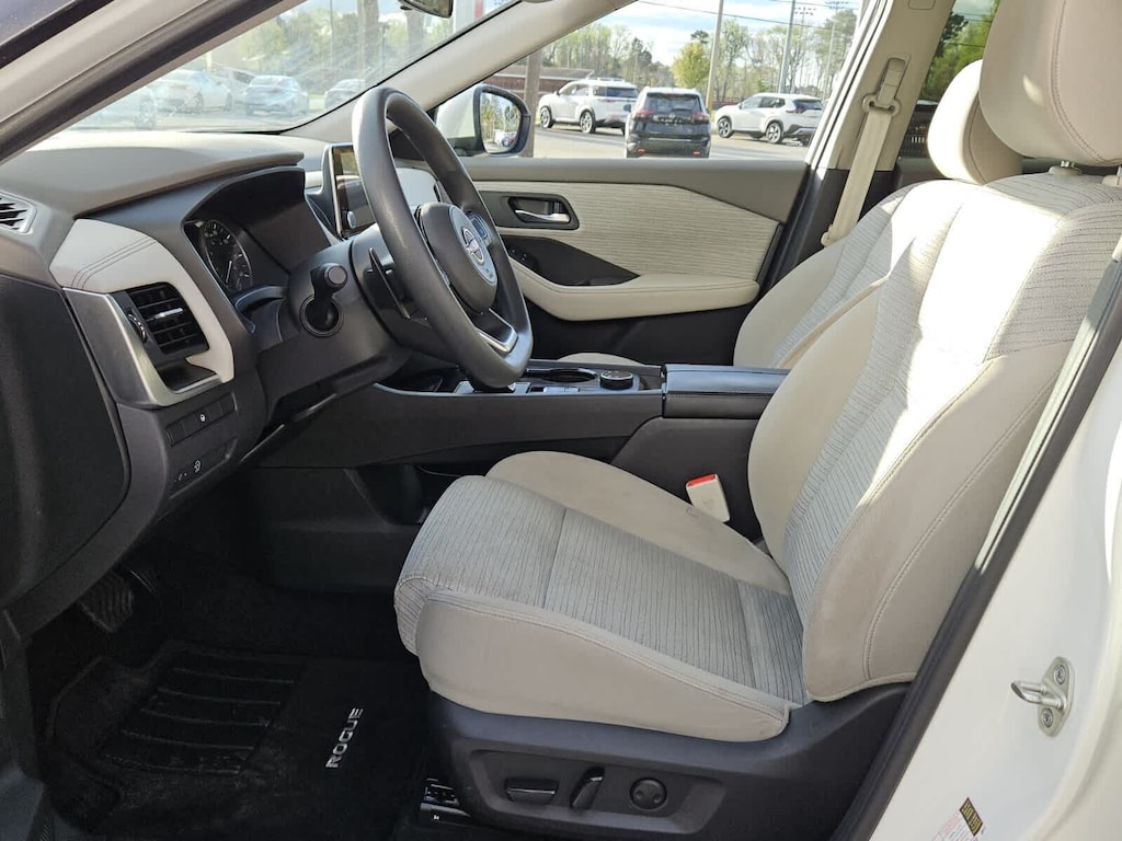 Used 2023 Nissan Rogue SV SUV