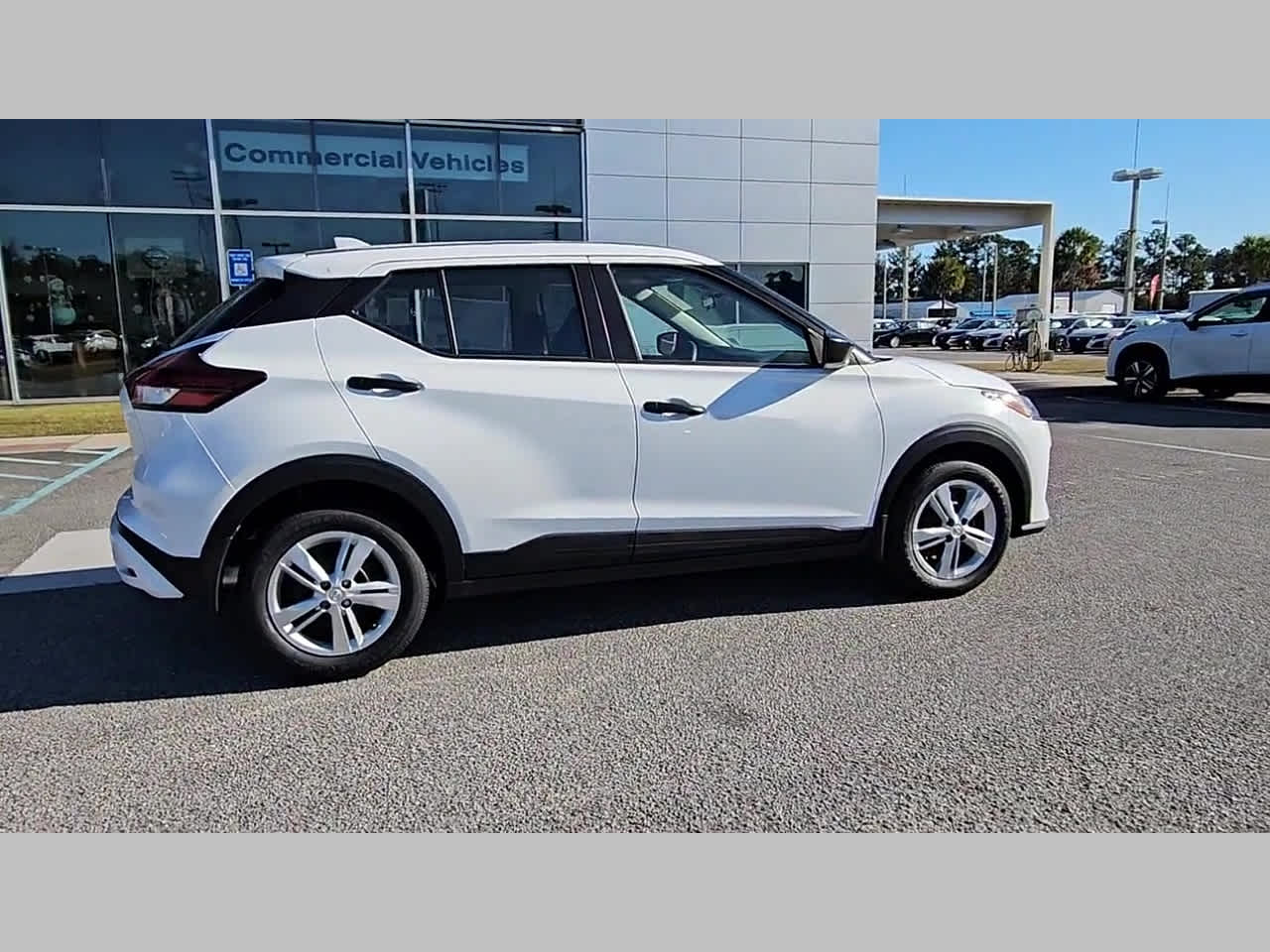 2025 Nissan KICKS PLAY Base - Photo 34