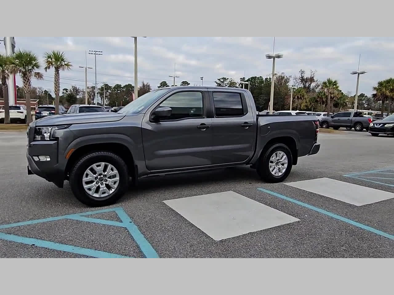 2024 Nissan Frontier SV - Photo 24