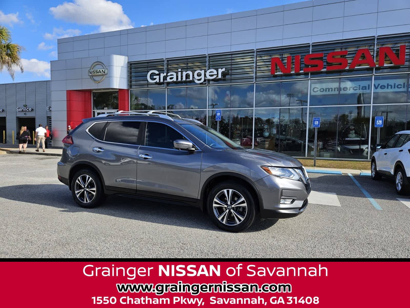 2019 Nissan Rogue SV's photo