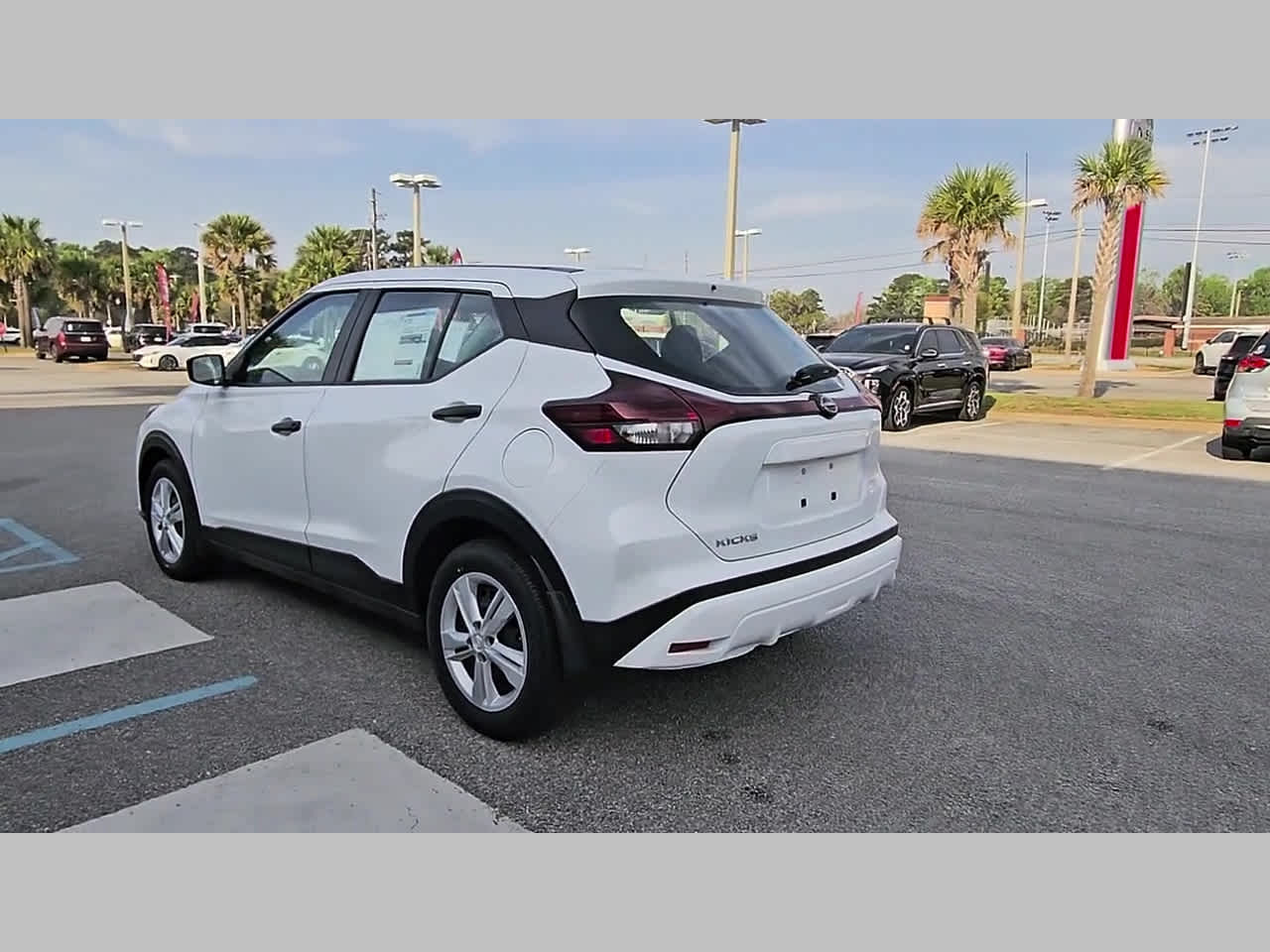 2025 Nissan KICKS PLAY Base - Photo 27