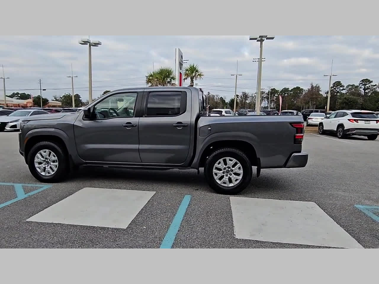 2024 Nissan Frontier SV - Photo 27