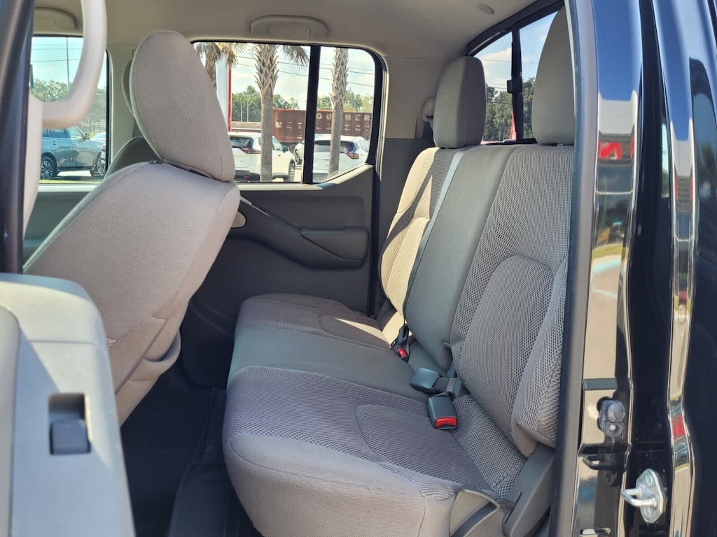 Used 2019 Nissan Frontier SV Truck Crew Cab