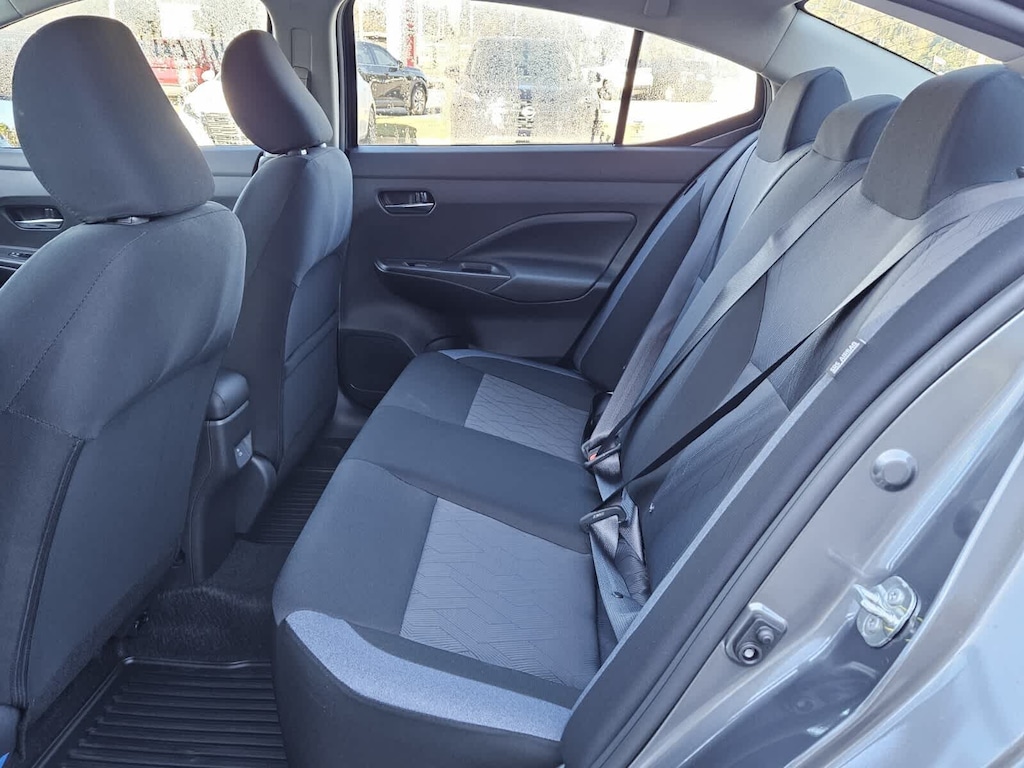 New 2025 Nissan Versa 1.6 SV Sedan