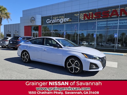 2025 Nissan Altima SR Sedan