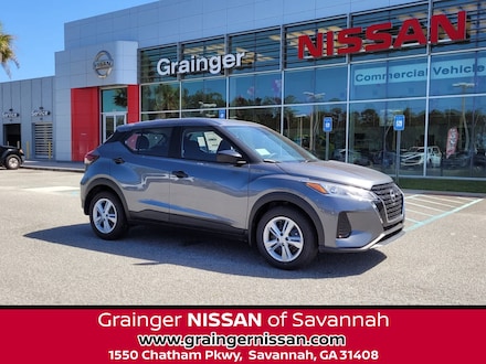 2025 Nissan Kicks Play S SUV