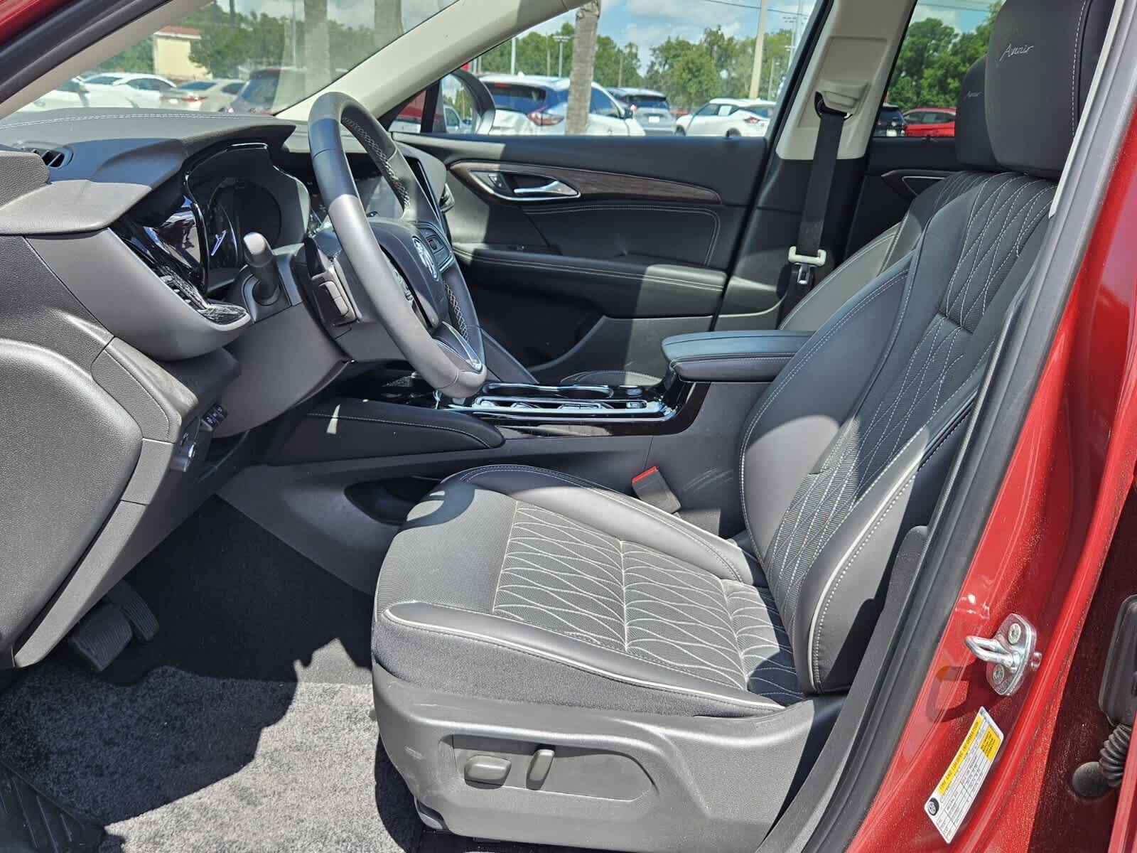 2023 Buick Envision Avenir photo 3