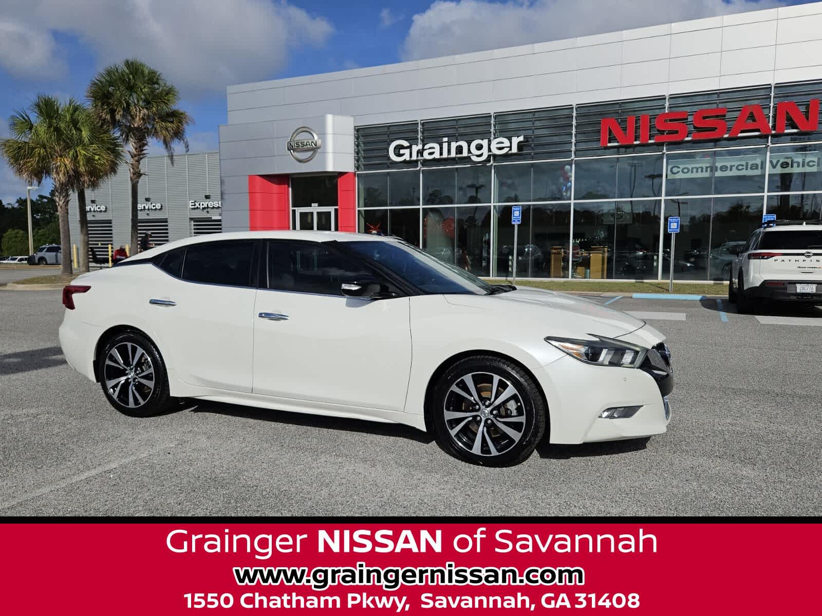 2018 Nissan Maxima SV's photo