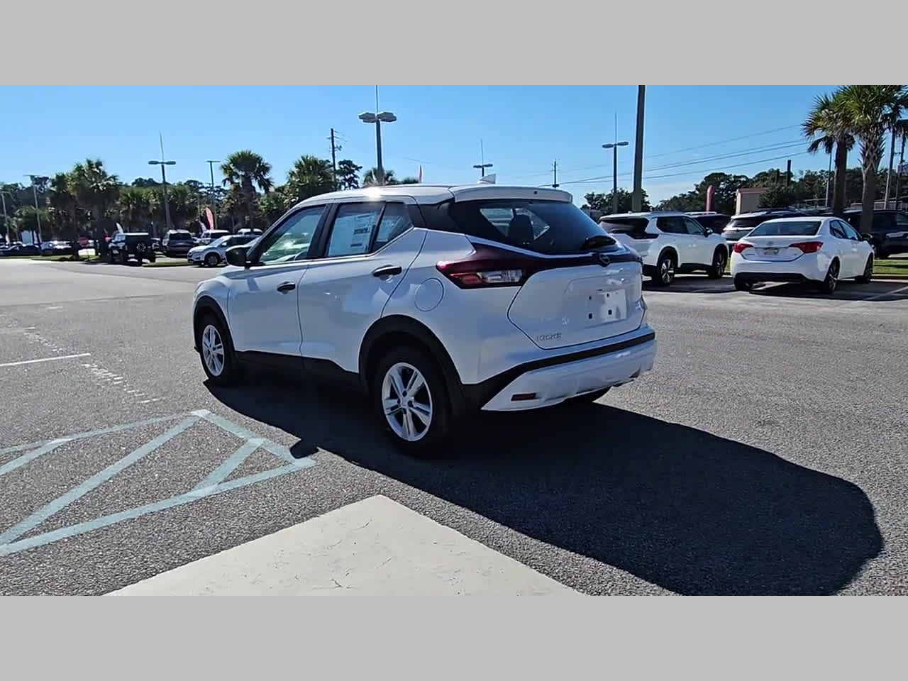 2025 Nissan KICKS PLAY Base - Photo 28