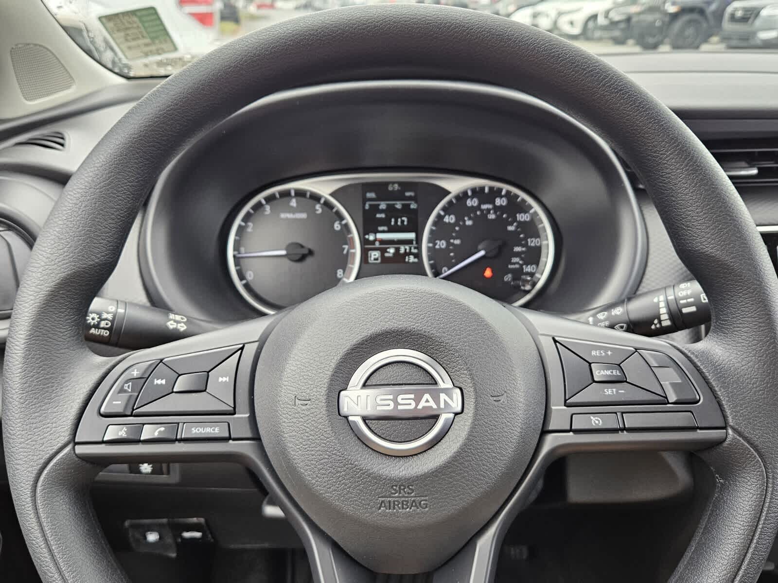 2025 Nissan KICKS PLAY Base - Photo 11