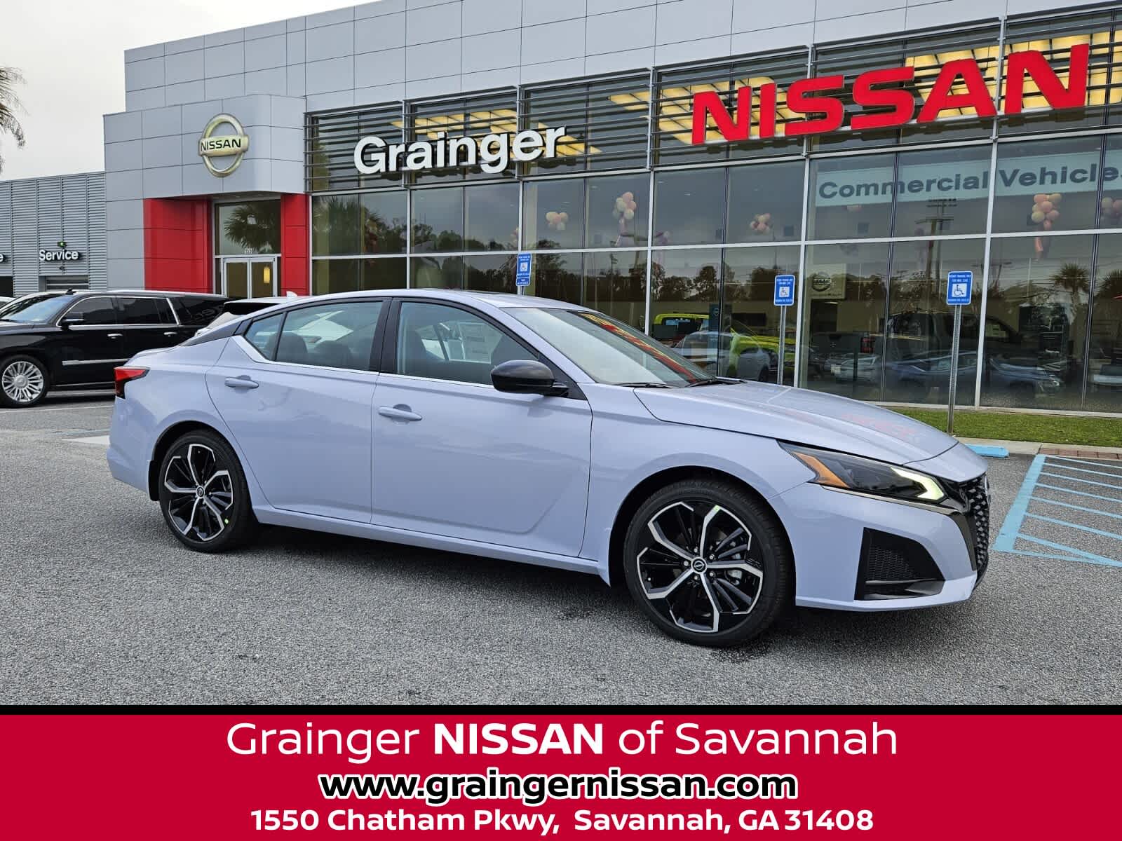 2025 Nissan Altima SR's photo