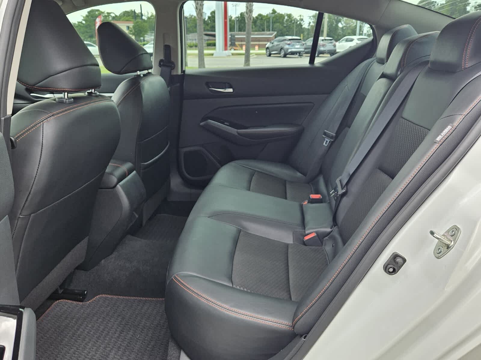 2023 Nissan Altima 2.5 SR photo 4