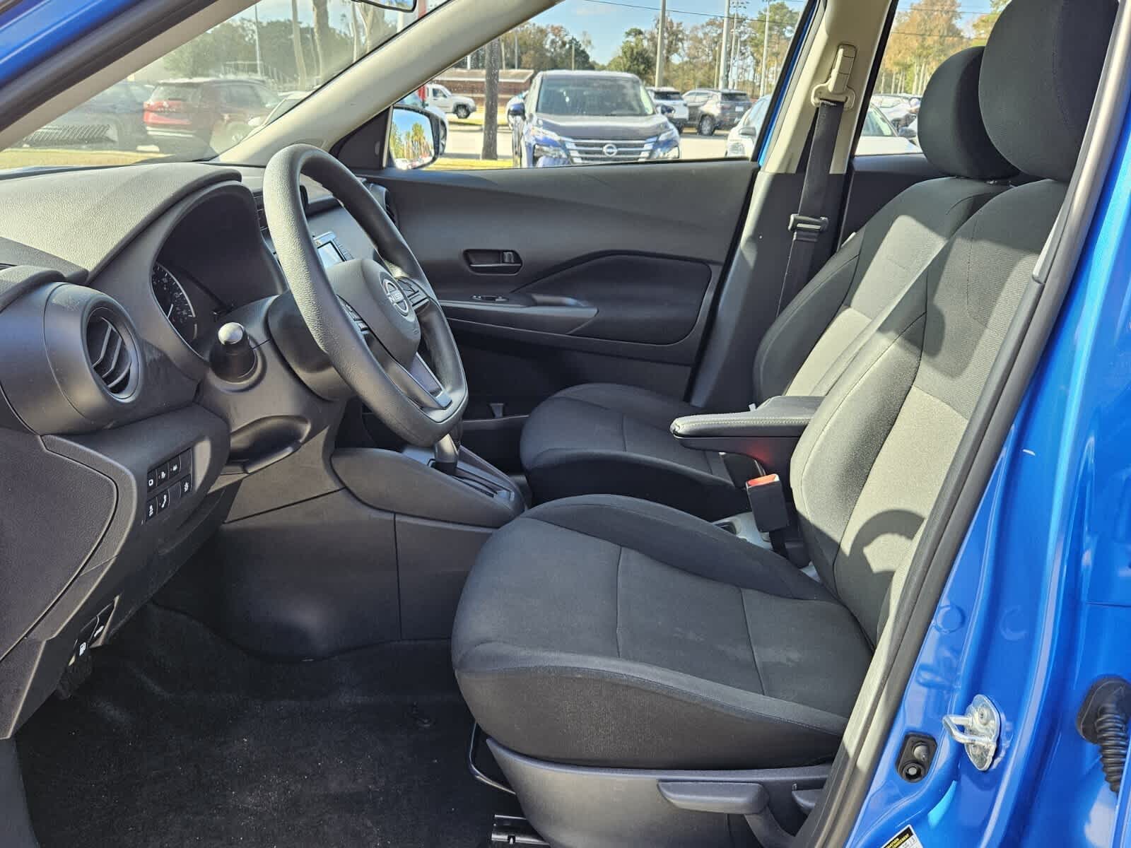 2024 Nissan Kicks S photo 3