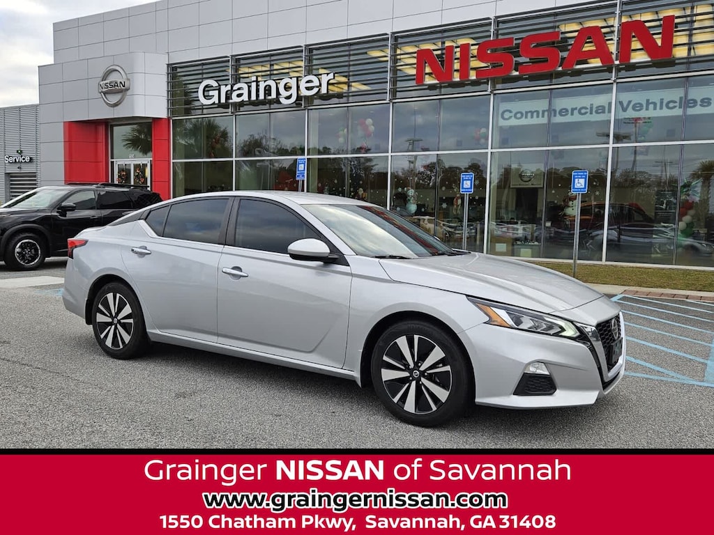 Used 2021 Nissan Altima 2.5 SV Sedan