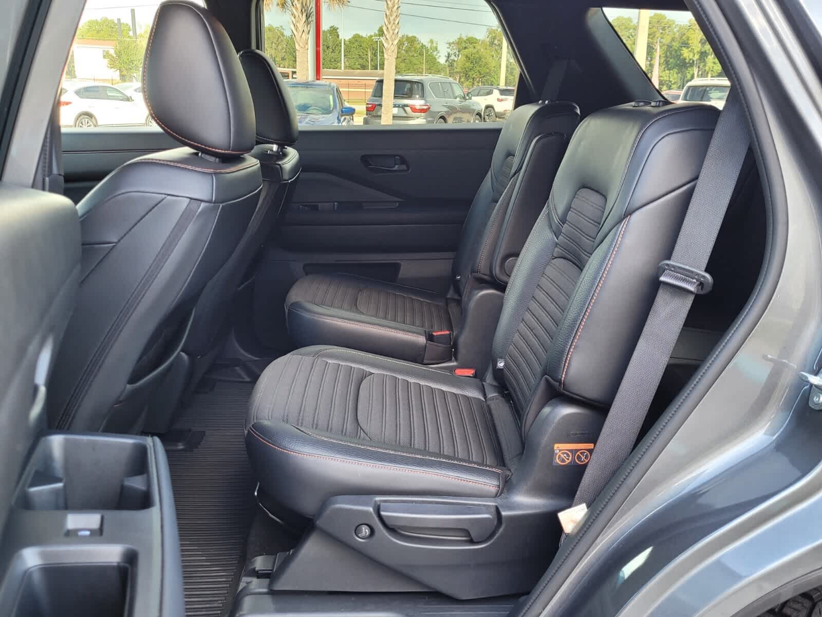 2024 Nissan Pathfinder Rock Creek photo 3