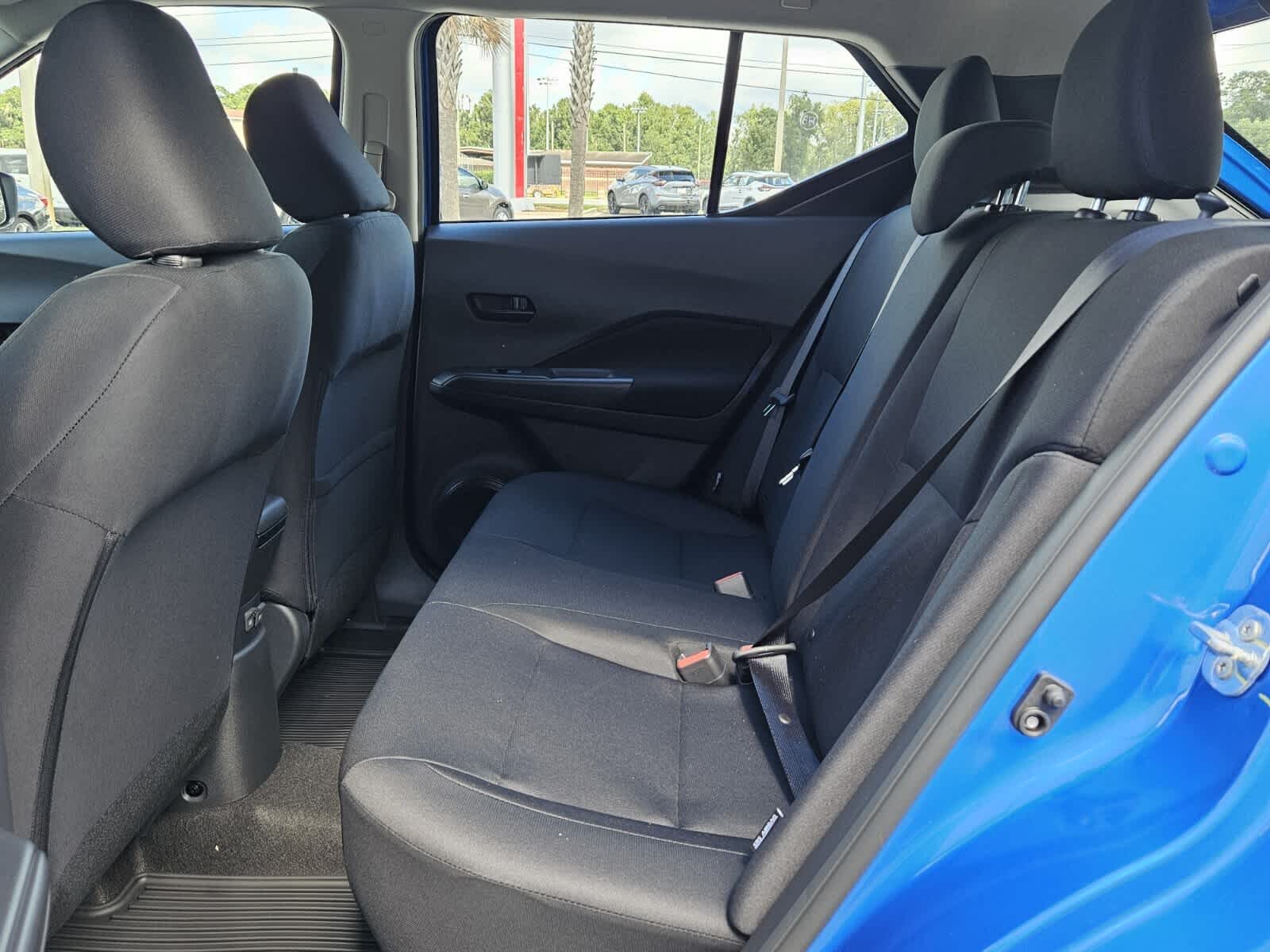 2025 Nissan Kicks Play S photo 4