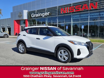 2025 Nissan Kicks Play S SUV