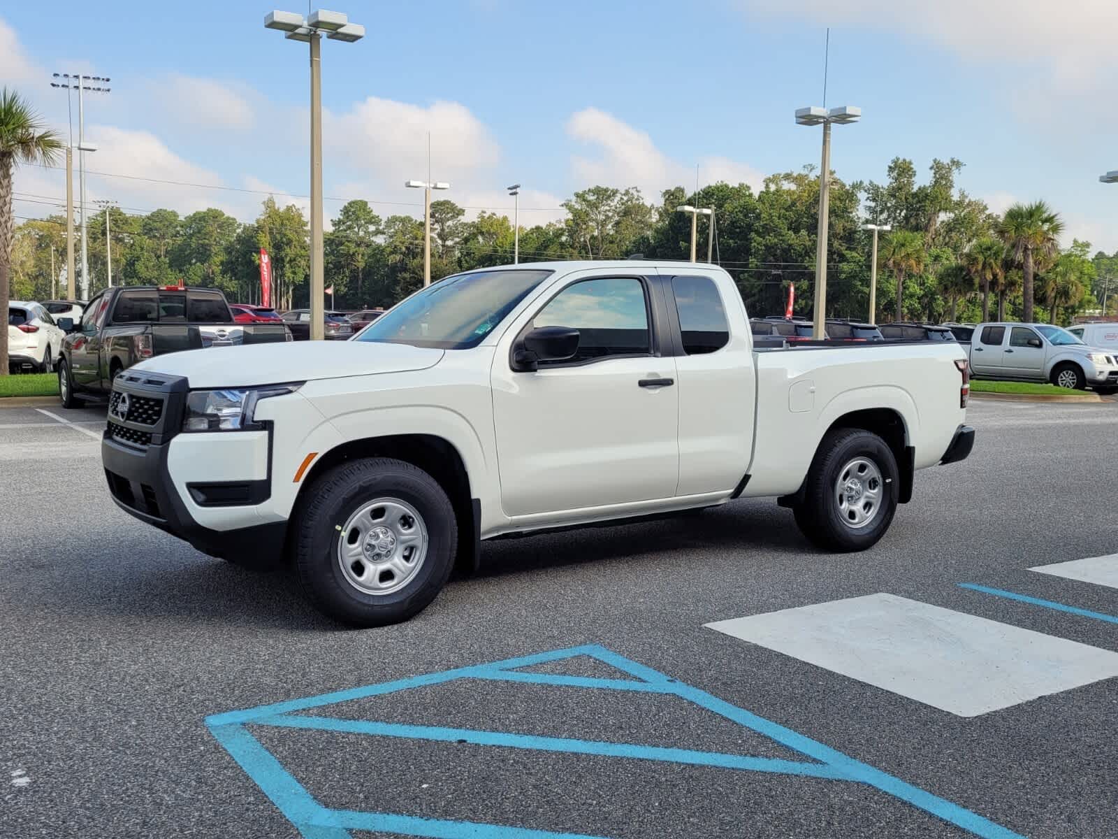 2025 Nissan Frontier S photo 2