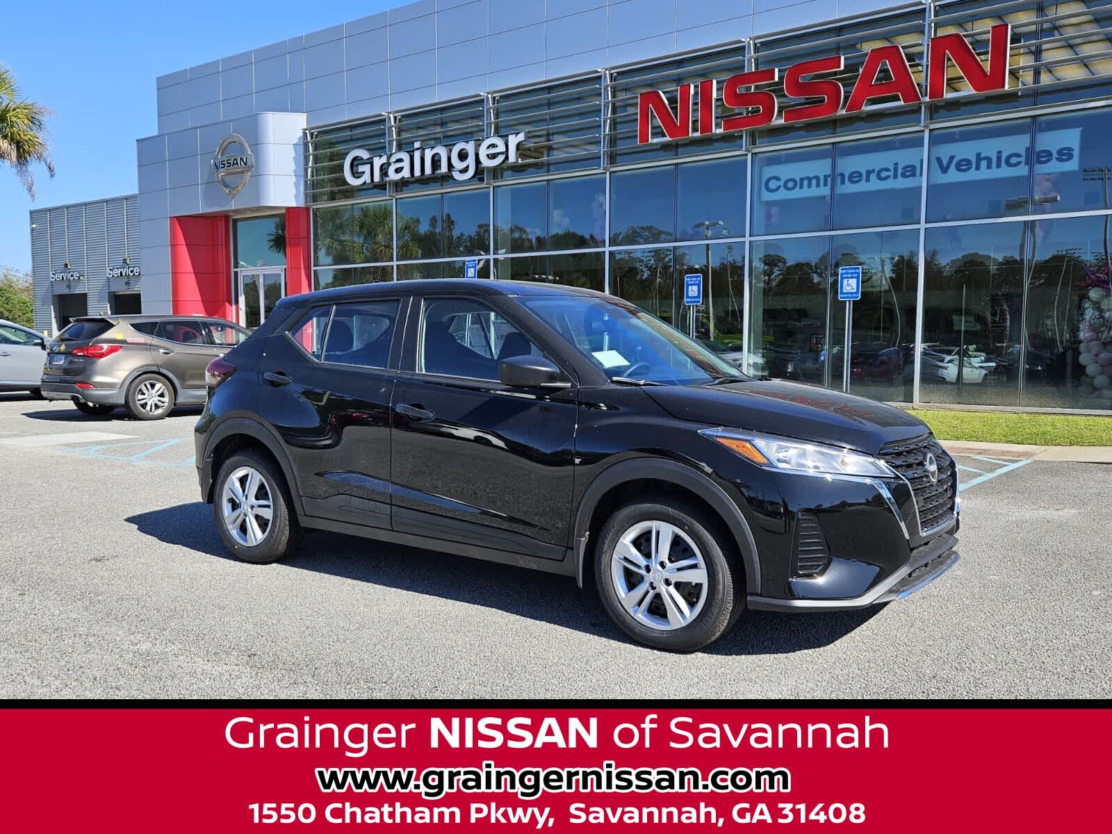 2025 Nissan KICKS PLAY Base's photo