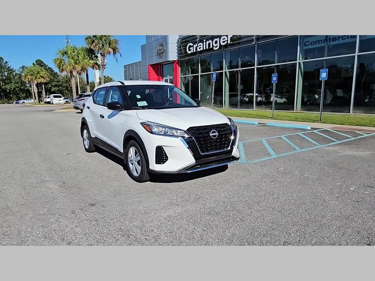 2025 Nissan KICKS PLAY Base - Photo 18