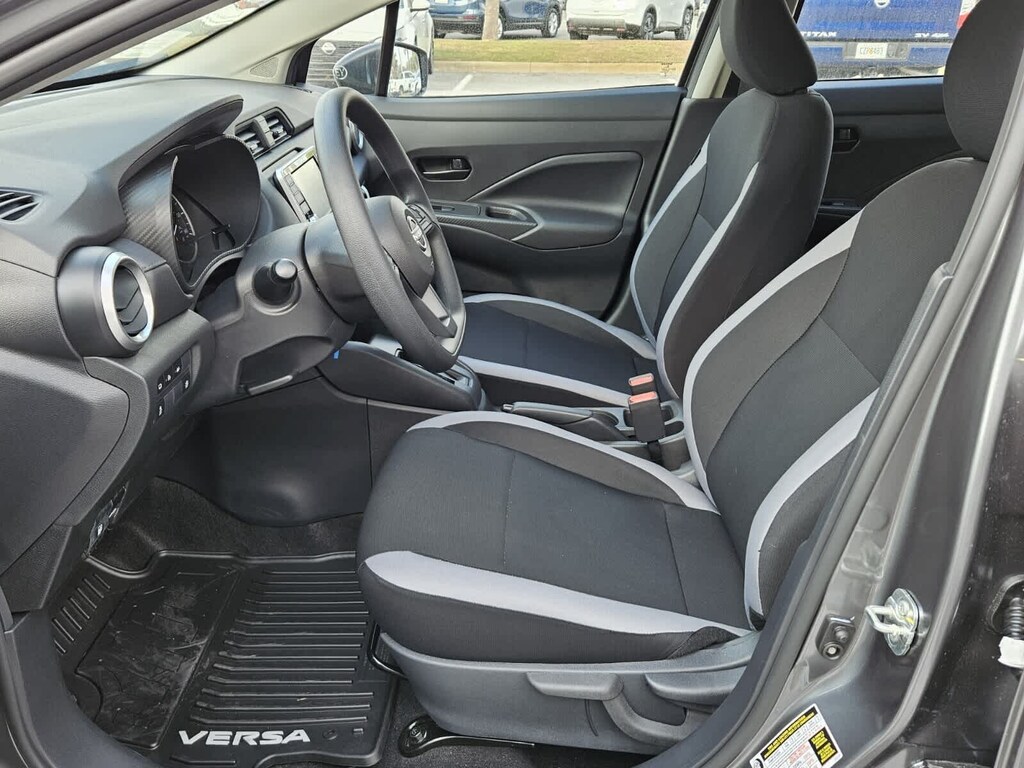 New 2025 Nissan Versa 1.6 S Sedan
