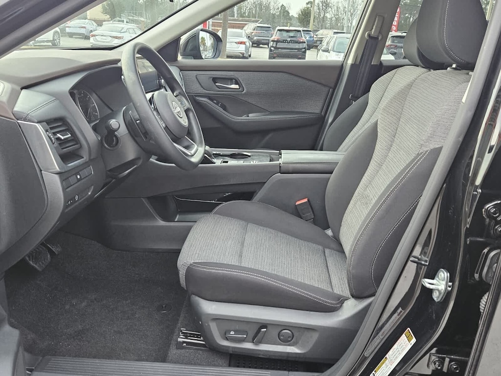 Used 2023 Nissan Rogue SV SUV