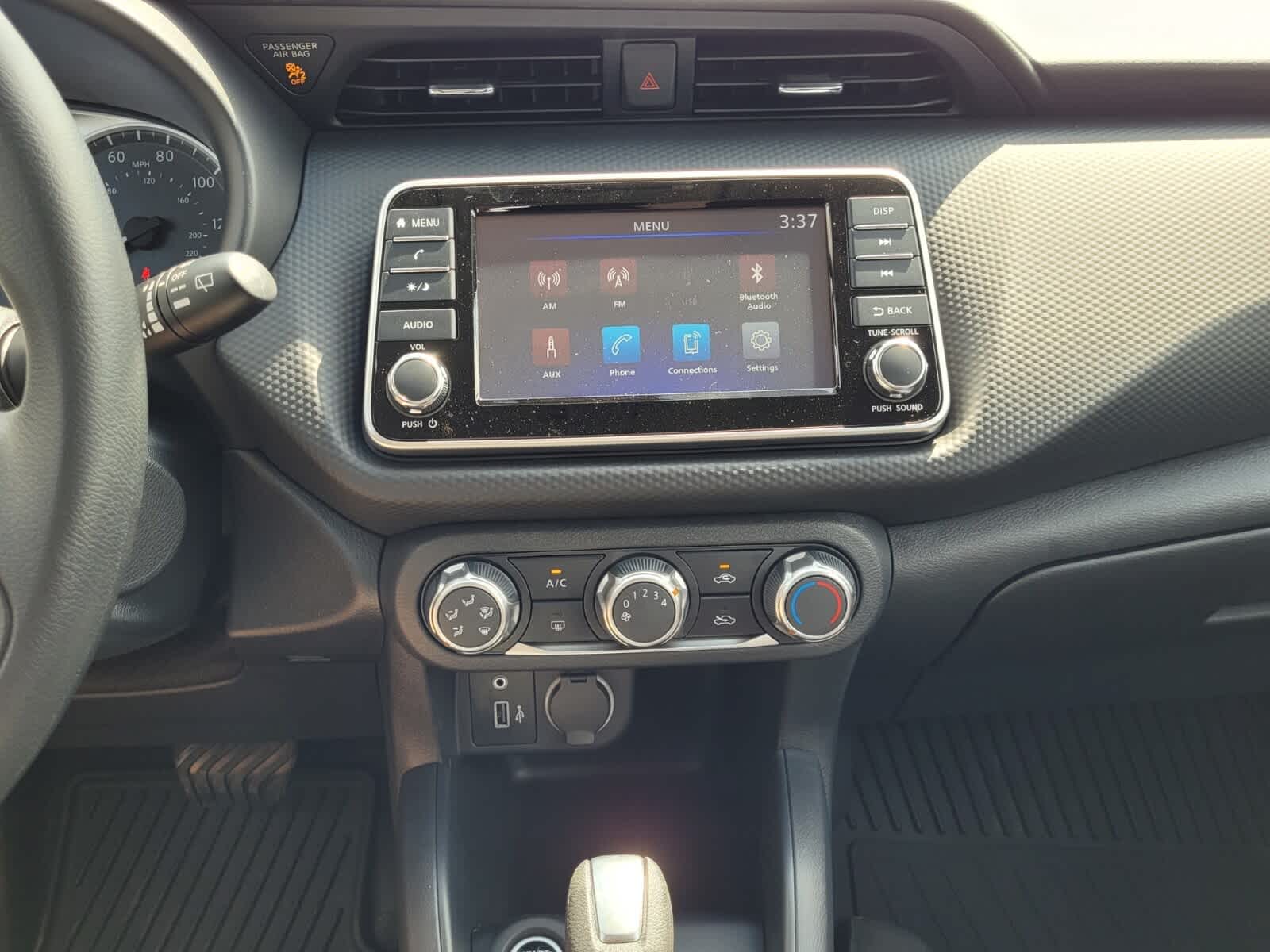 2025 Nissan KICKS PLAY Base - Photo 8