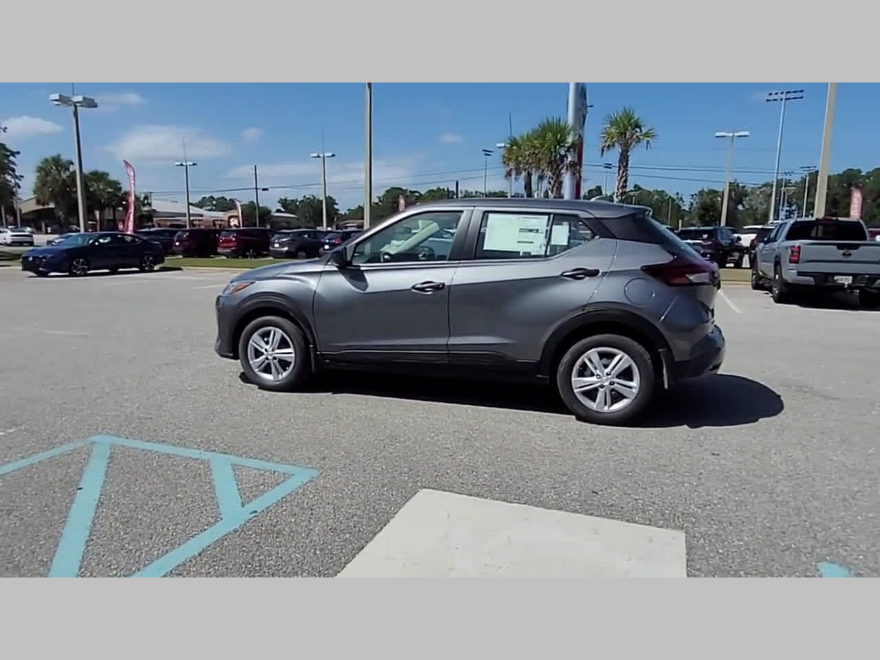 2025 Nissan KICKS PLAY Base - Photo 23