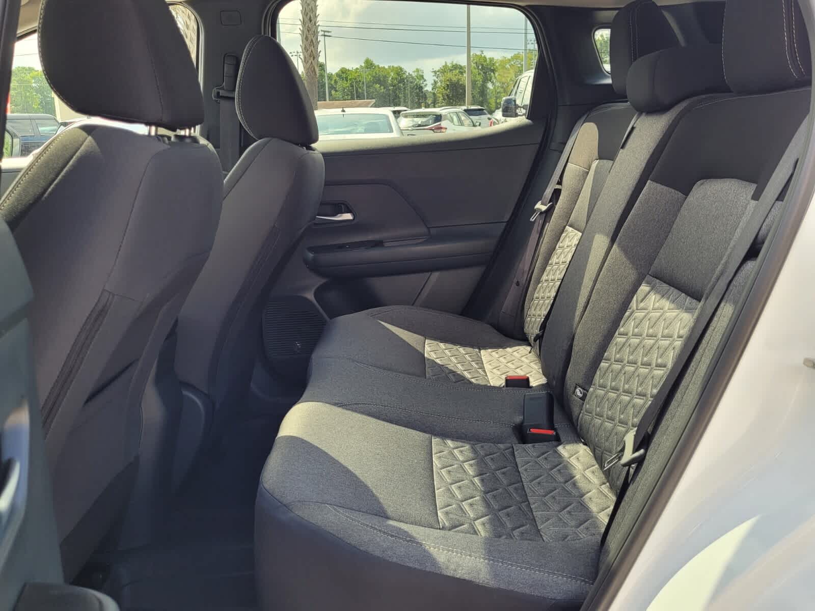 2025 Nissan Kicks SV photo 4
