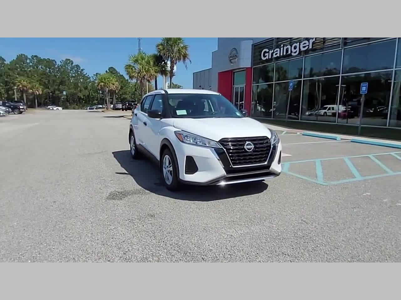 2025 Nissan KICKS PLAY Base - Photo 17