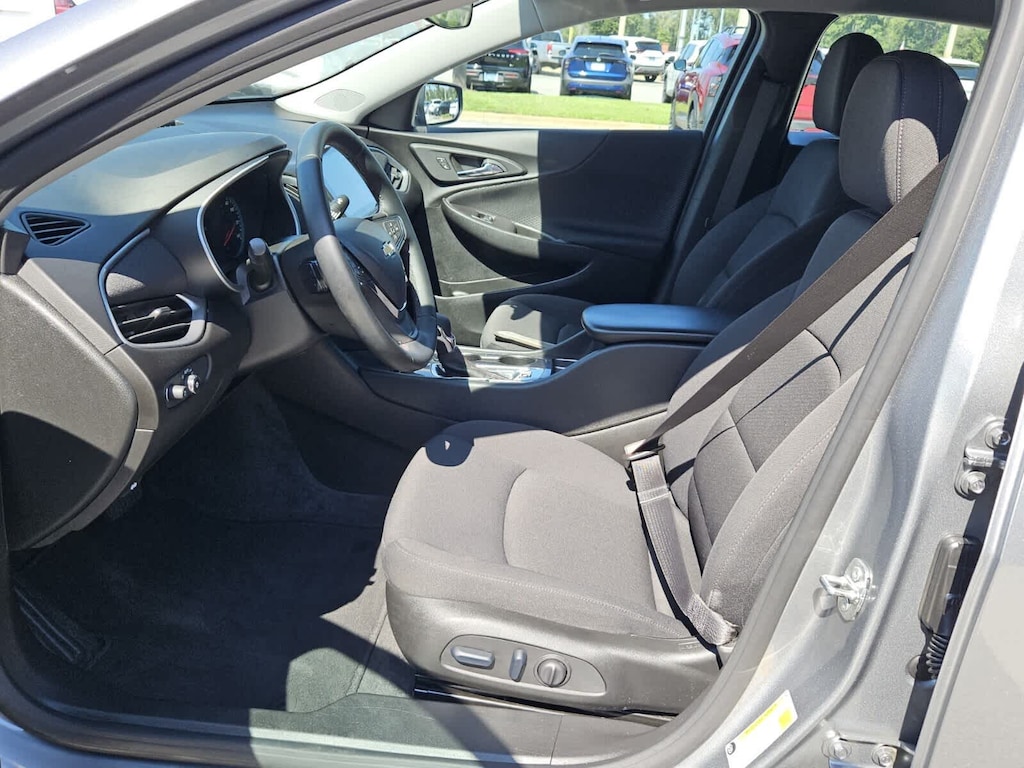 Used 2024 Chevrolet Malibu RS Sedan