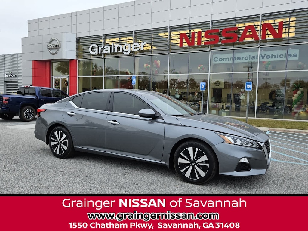 Used 2021 Nissan Altima 2.5 SV Sedan