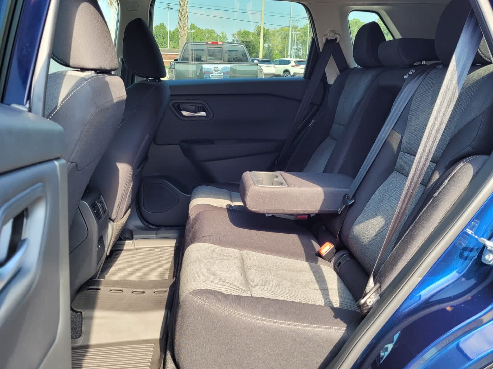 2026 Nissan Rogue SV photo 3