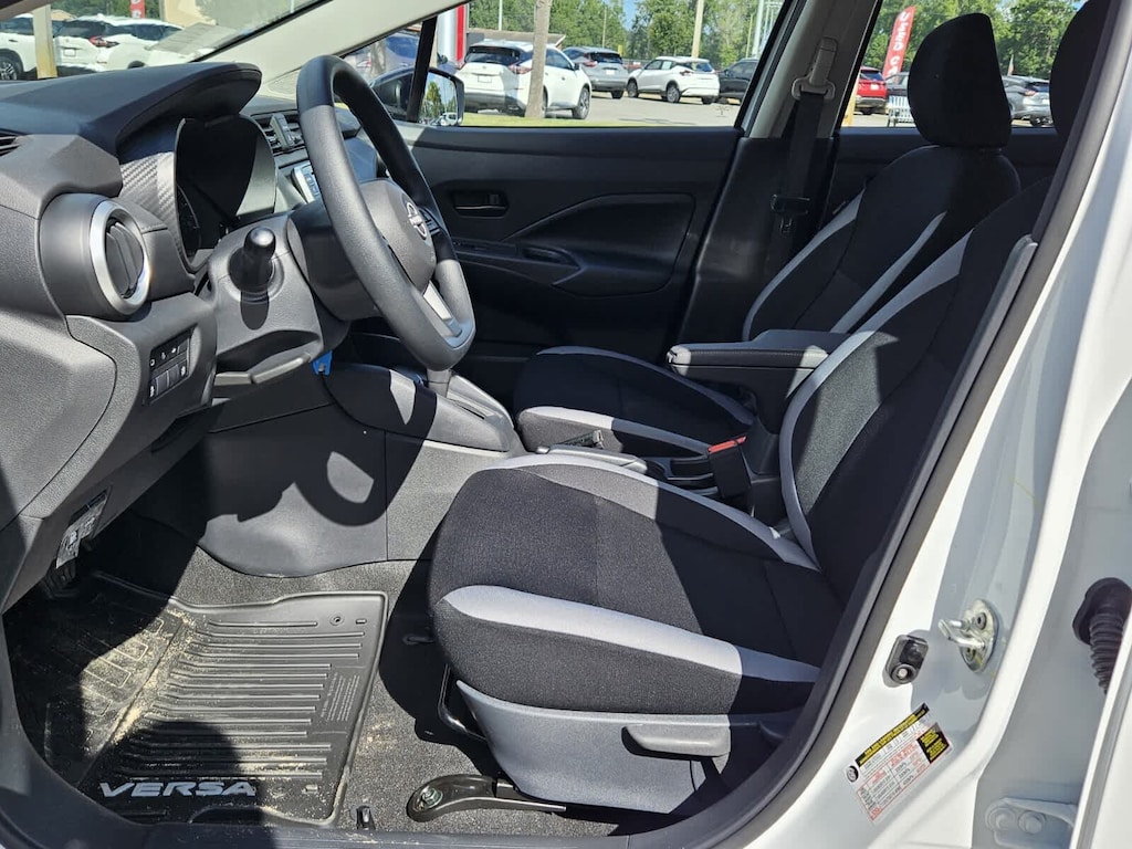 New 2025 Nissan Versa 1.6 S Sedan
