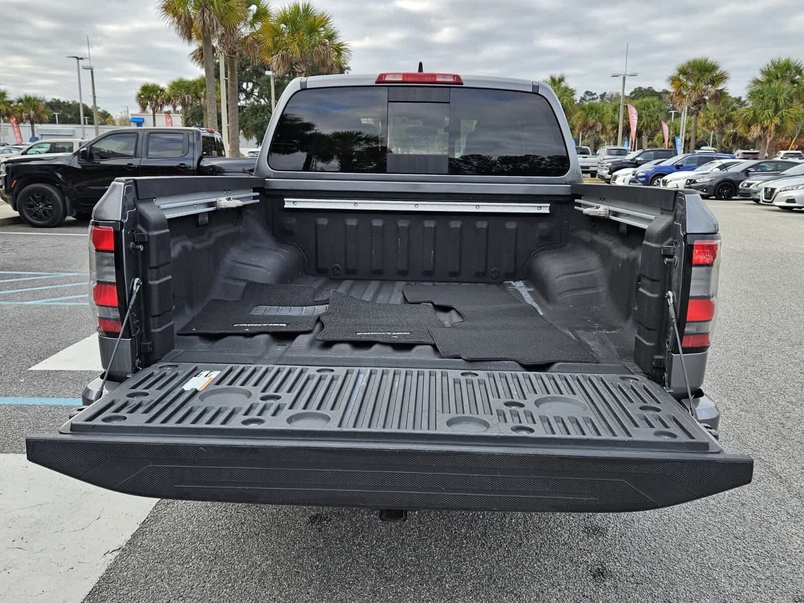 2024 Nissan Frontier SV - Photo 6