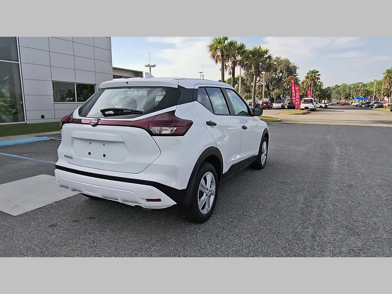 2025 Nissan KICKS PLAY Base - Photo 29
