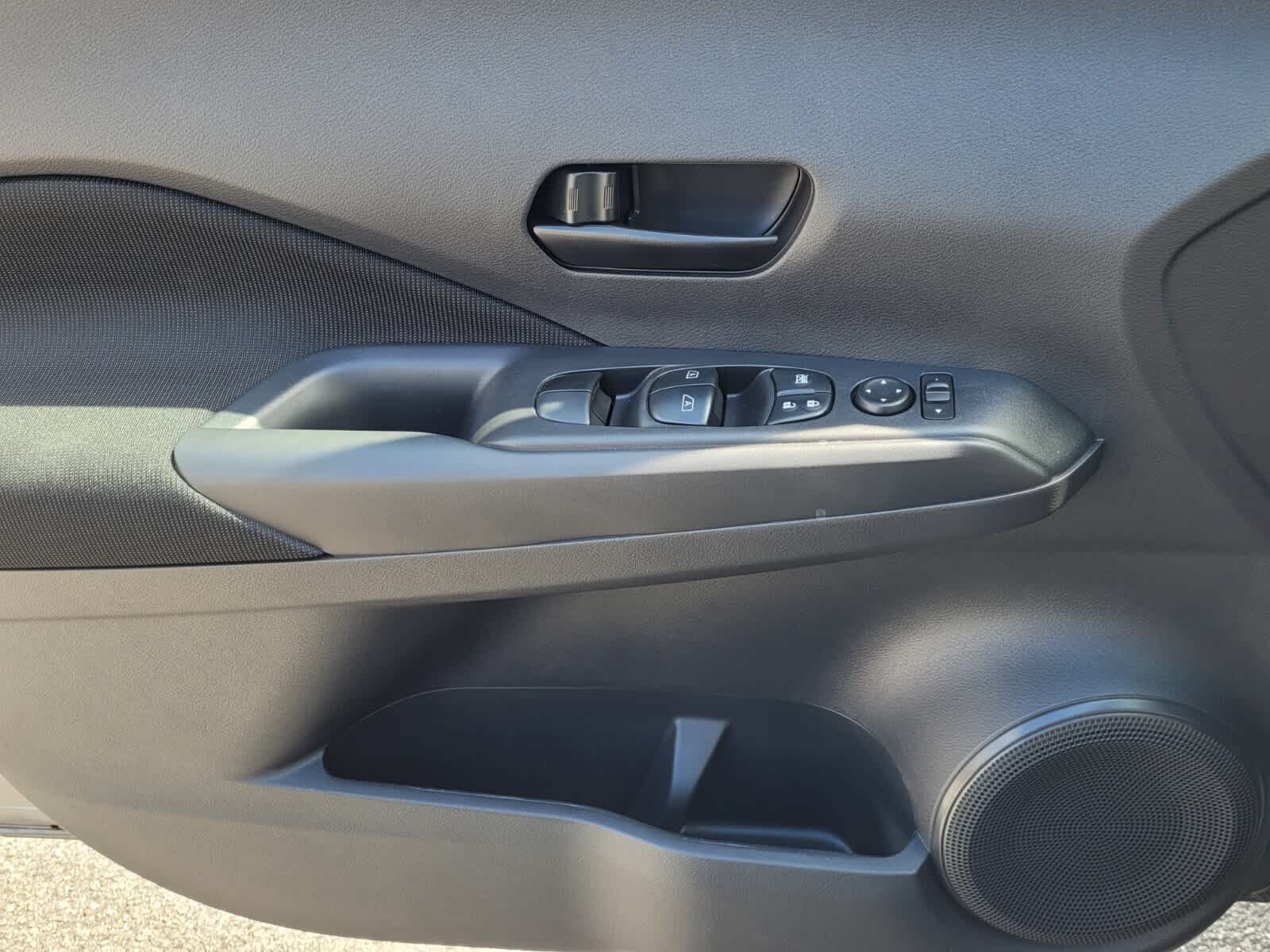 2025 Nissan KICKS PLAY Base - Photo 15