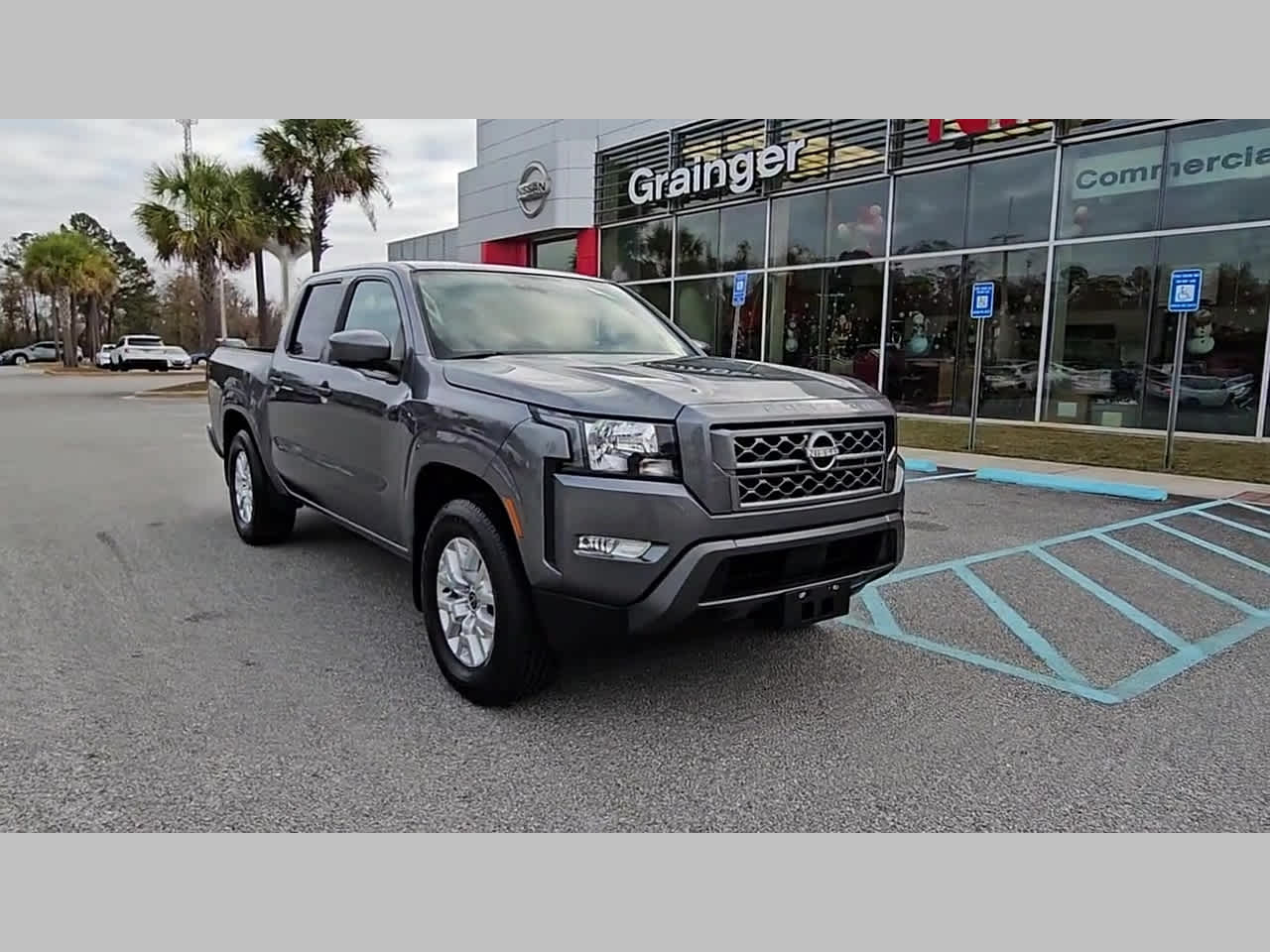 2024 Nissan Frontier SV - Photo 18