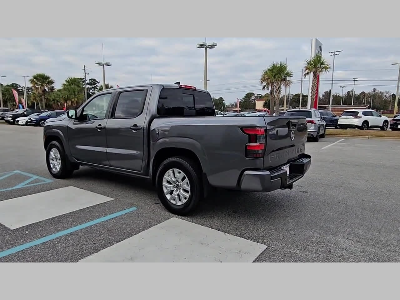 2024 Nissan Frontier SV - Photo 29
