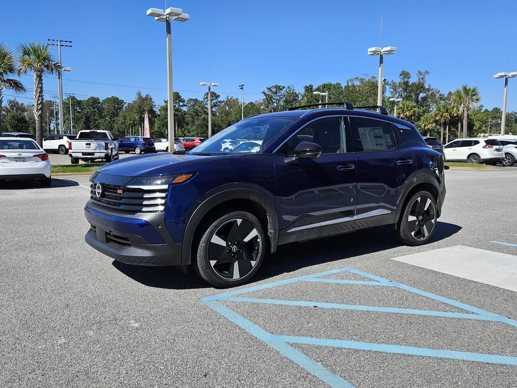 New 2026 Nissan Kicks SR SUV