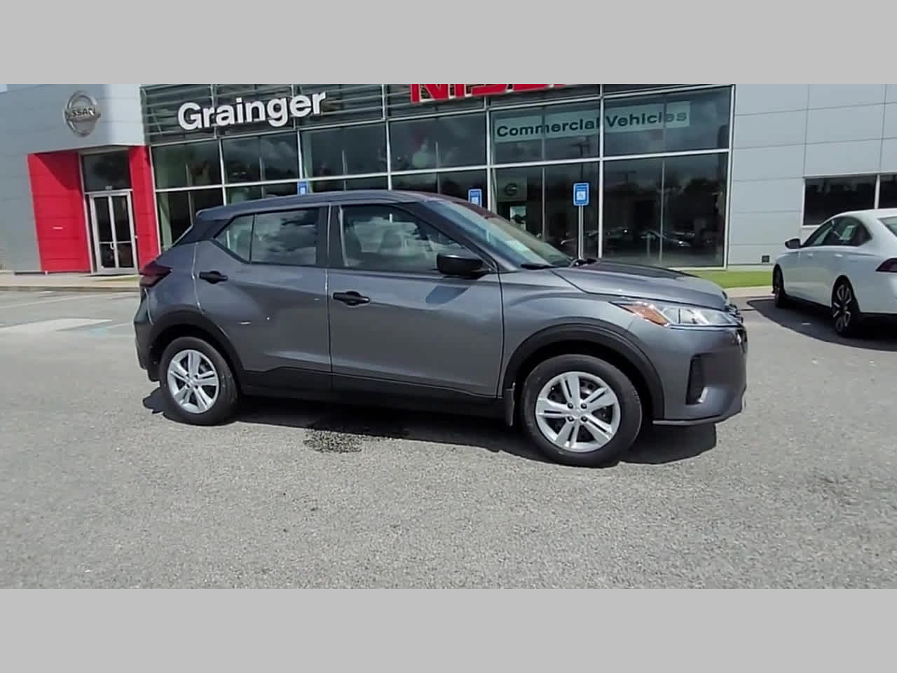 2025 Nissan KICKS PLAY Base - Photo 36