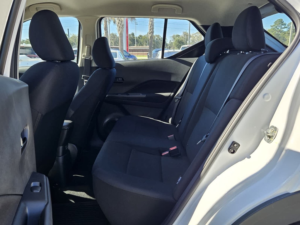 New 2025 Nissan Kicks Play S SUV